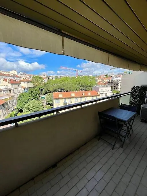 Superbe Appartement Avec Terrasse, 5 Minutes Croisette Cannes Apartment