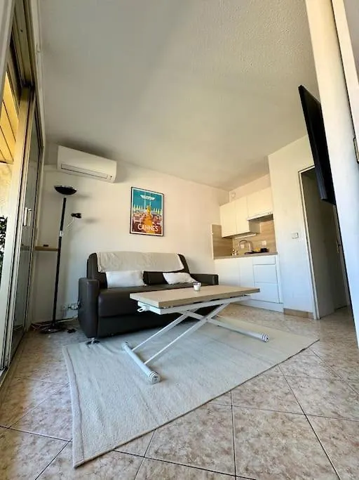 Superbe Appartement Avec Terrasse, 5 Minutes Croisette Cannes 0*,