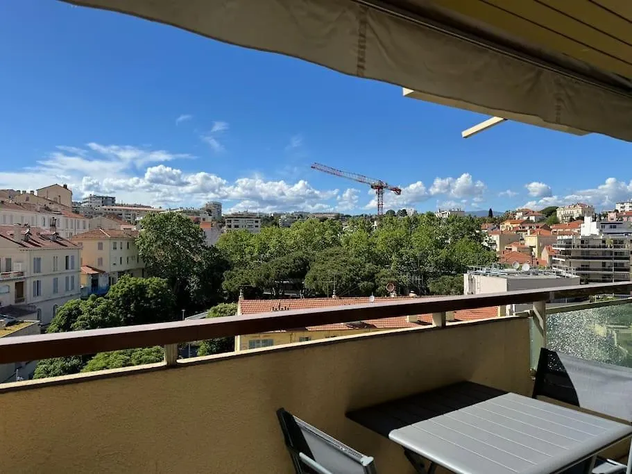 Superbe Appartement Avec Terrasse, 5 Minutes Croisette Cannes